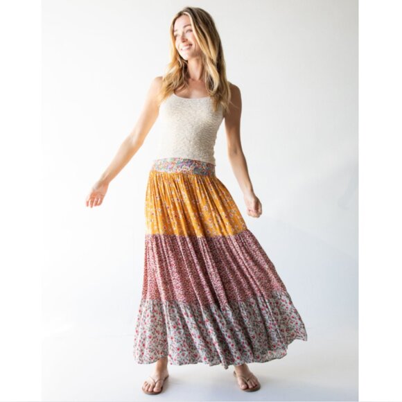 Natural Life Boho Floral Maxi Skirt Size XL Tiered Flowy Elastic Gold Red Beach - Picture 2 of 15